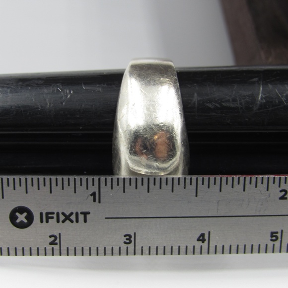 Size 7 Sterling Silver Simple Thick Band Ring - Picture 7 of 8